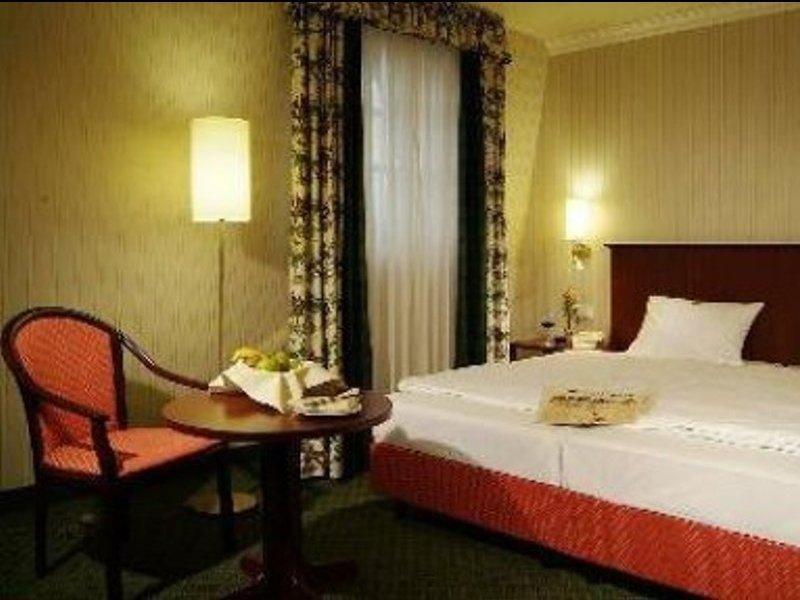 The Ascot Hotel Cologne Extérieur photo